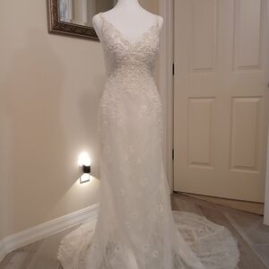 This is beautiful should be worn